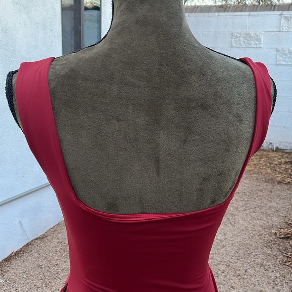 Red Top - Picture 5 of 8